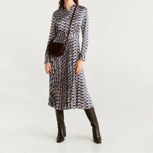 Blue Geometric Pattern Long Sleeve Dress